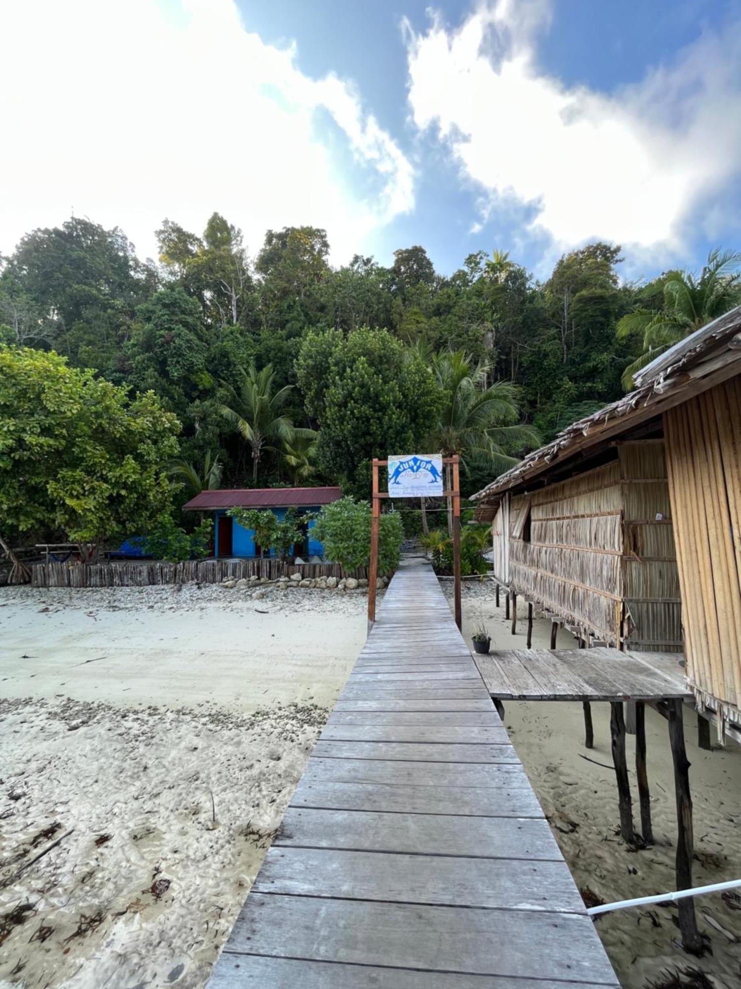 Junior Homestay Kri Exteriör bild